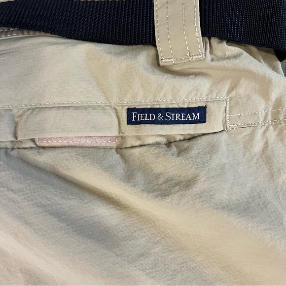 Field & Stream Tan Cargo Shorts with Black Belt - Picture 5 of 5